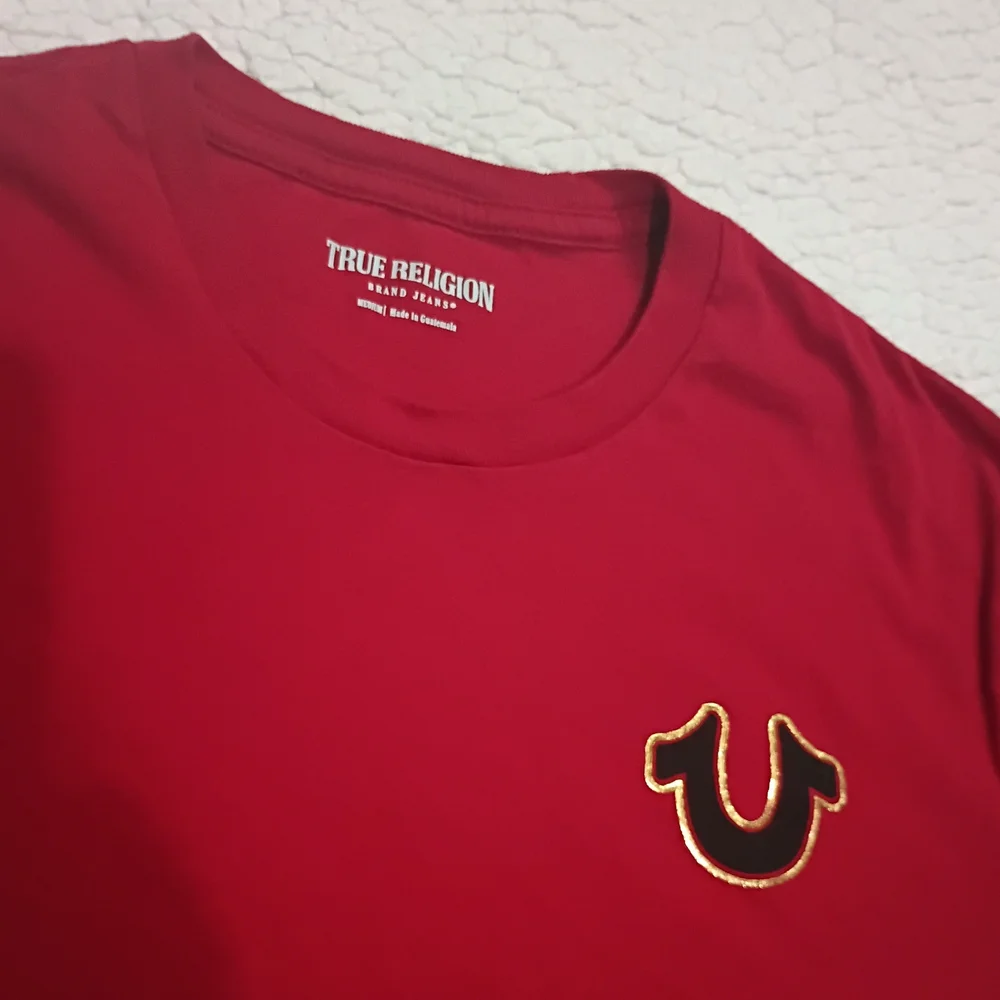 True Religion Red & Gold Leaf Buddha T-shirt - Picture 4 of 5